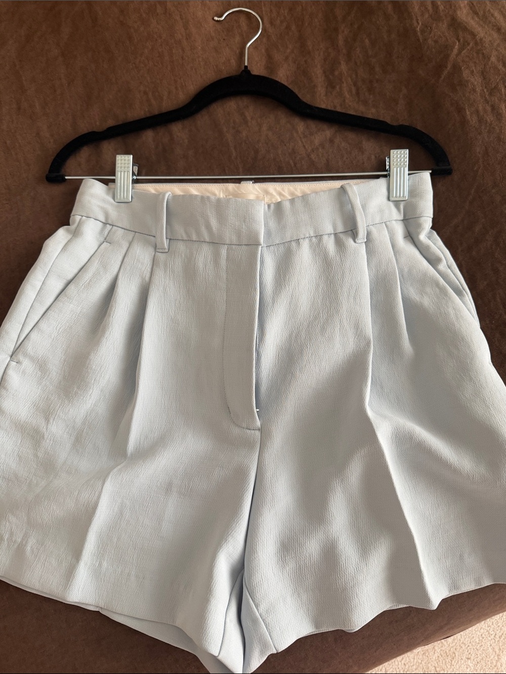 Wilfred effortless High-Waist Pleated Women’s Shorts in Light Blue